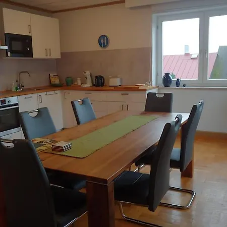 Ruhiges Mit Viel Platz Und Ladestation Fuer E-auto 펜션 *