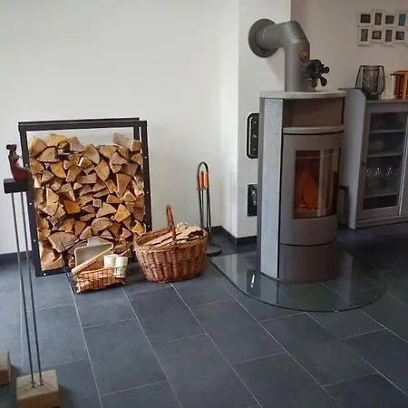 Ruhiges Mit Viel Platz Und Ladestation Für E-auto Ferienhaus *